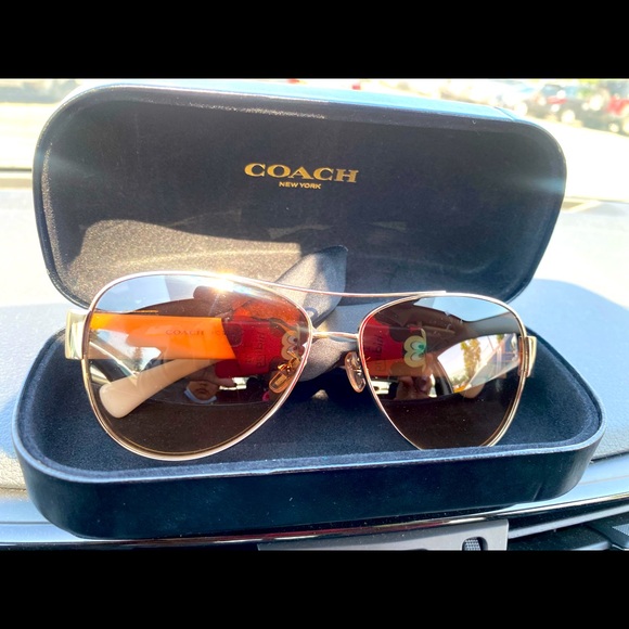 Coach Sun Glasses main image 14